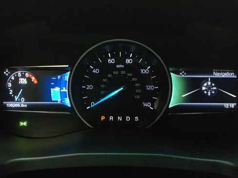 Used 2016 Ford Explorer XLT w/ Equipment Group 202A FWD image 23