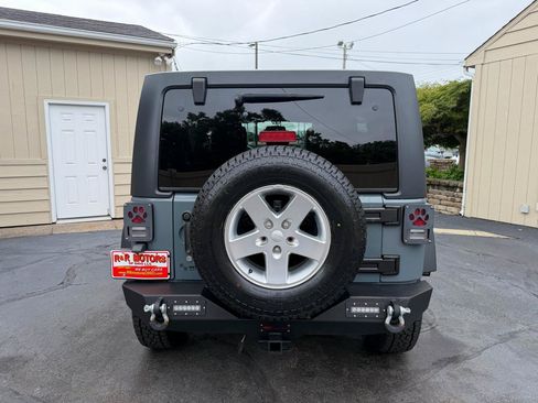Used 2014 Jeep Wrangler Unlimited Sport w/ Quick Order Package 24S AWD/4WD image 10