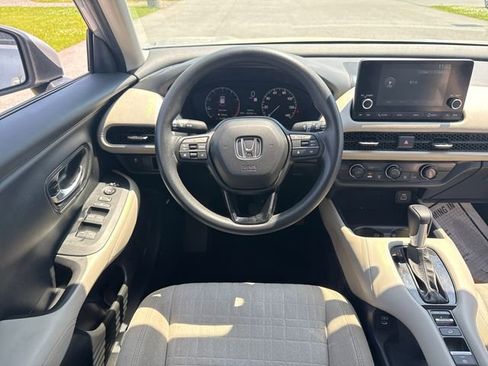 Used 2025 Honda HR-V LX image 16