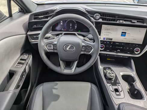 Used 2026 Lexus RZ 350e 2WD w/ Convenience Package image 19