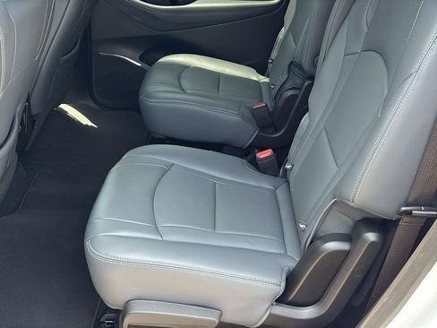 Certified 2024 Buick Enclave Essence AWD/4WD image 16