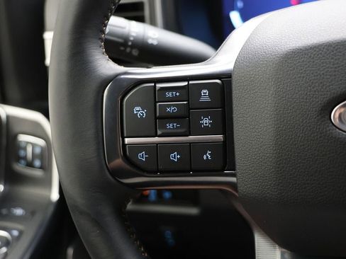 Used 2024 Ford F450 Platinum image 33