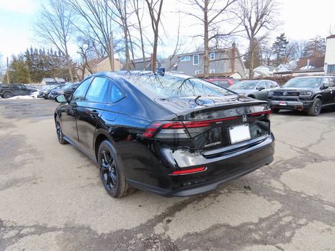 Used 2025 Honda Accord SE image 4