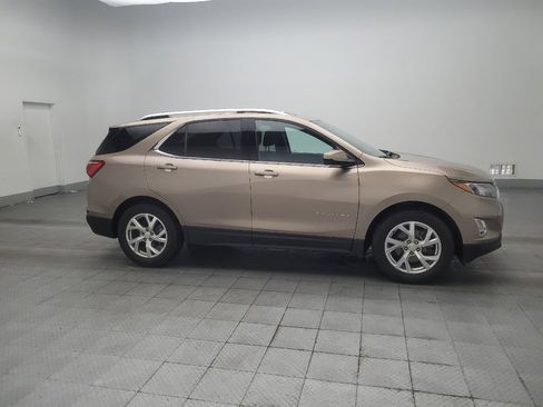 Used 2019 Chevrolet Equinox LT w/ Sun & Navigation Package FWD image 11