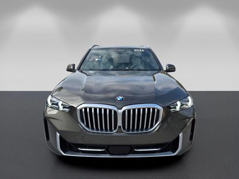 Certified 2024 BMW X5 xDrive40i w/ Premium Package AWD/4WD image 2