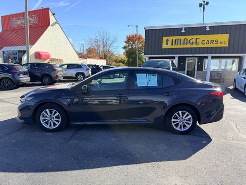 Used 2025 Toyota Camry LE FWD image 11