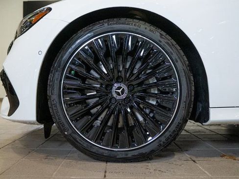 New 2026 Mercedes-Benz E 450 4MATIC Sedan image 9