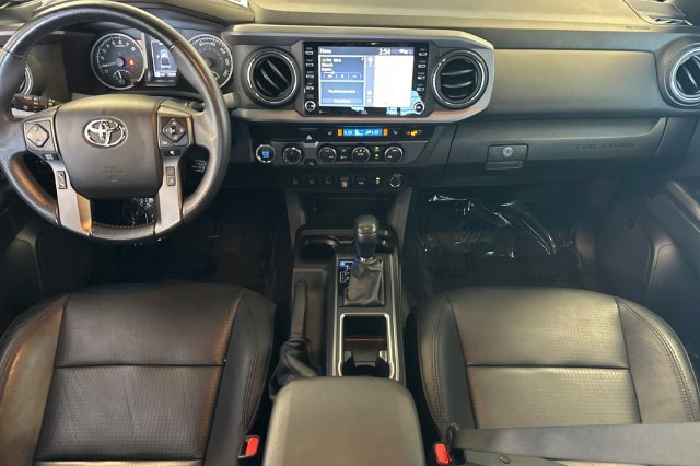 Used 2023 Toyota Tacoma TRD Sport w/ TRD Premium Sport Package AWD/4WD image 17