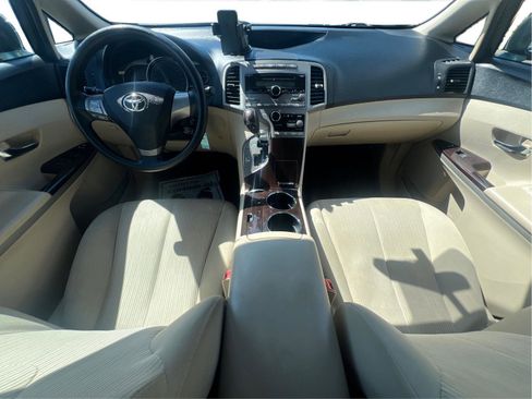 Used 2009 Toyota Venza AWD image 2