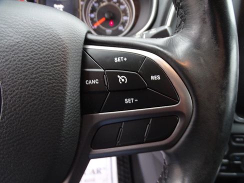 Used 2021 Jeep Cherokee Sport w/ Popular Appearance Group image 15