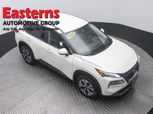 Used 2023 Nissan Rogue SV AWD/4WD image 3