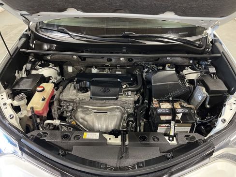 Used 2016 Toyota RAV4 Limited image 29