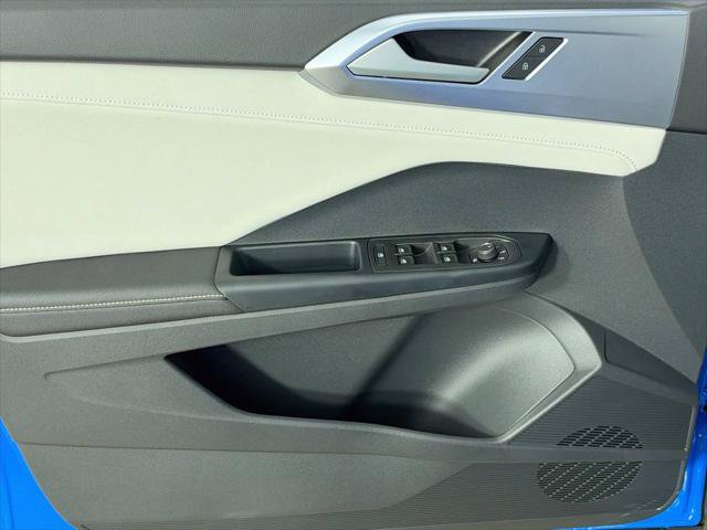 New 2027 Volkswagen Taos SE AWD/4WD image 17