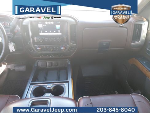 Used 2015 Chevrolet Silverado 1500 High Country w/ High Country Premium Package image 3