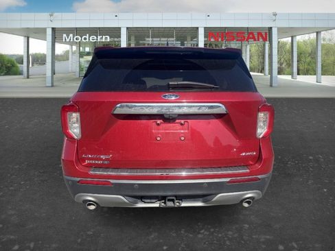 Used 2021 Ford Explorer Limited w/ Equipment Group 301A AWD/4WD image 5