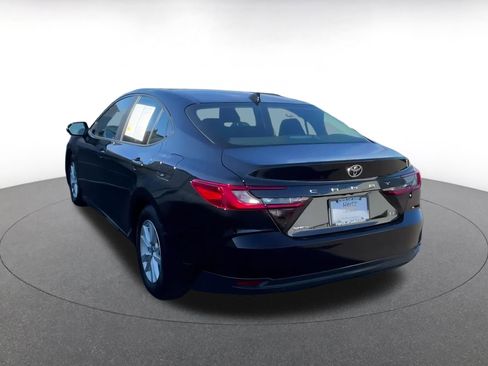 Used 2025 Toyota Camry LE image 8