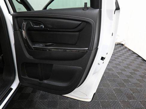 Used 2017 GMC Acadia Limited SLT image 19