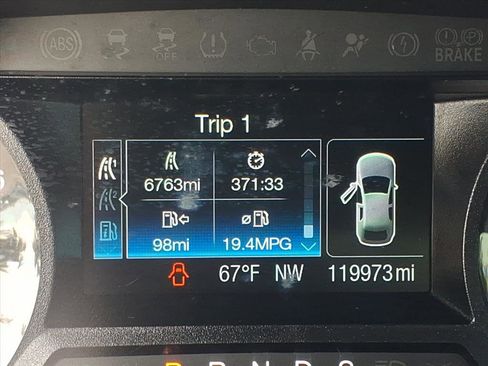 Used 2016 Ford Fusion SE image 19