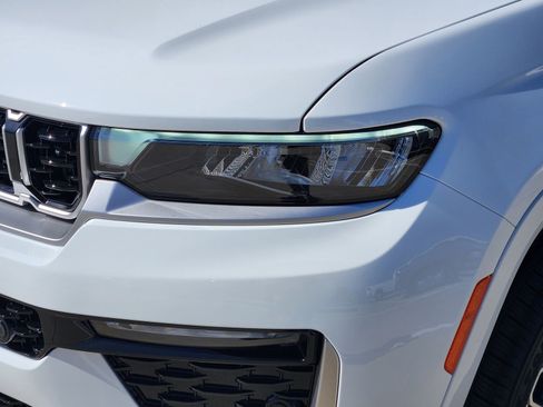 New 2026 Jeep Grand Cherokee L Summit image 7