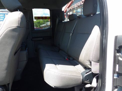 Used 2015 Ford F150 XLT w/ Trailer Tow Package AWD/4WD image 9