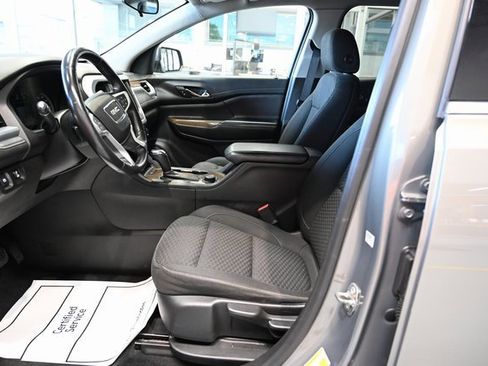 Used 2019 GMC Acadia SLE image 9