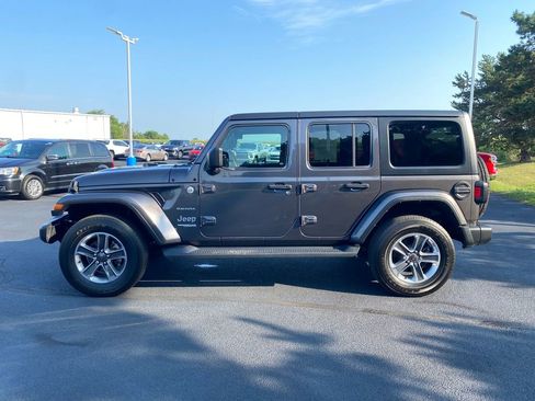 Used 2021 Jeep Wrangler Unlimited Sahara w/ Uconnect 4C Nav & Sound Group image 3