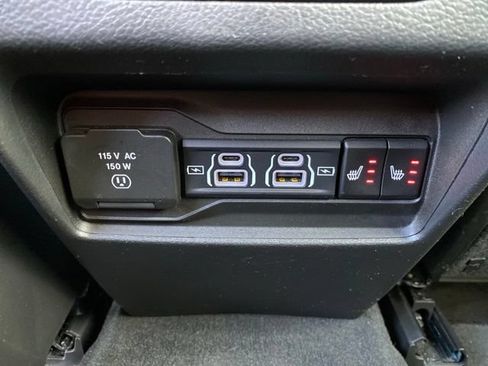 Used 2023 Jeep Grand Cherokee Limited AWD/4WD image 34