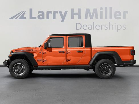 Used 2023 Jeep Gladiator Rubicon w/ LED Lighting Group AWD/4WD image 3