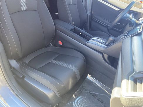 Used 2018 Honda Civic EX image 8