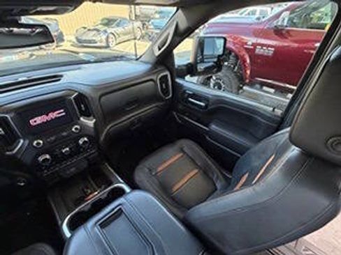 Used 2022 GMC Sierra 3500 AT4 w/ AT4 Preferred Package AWD/4WD image 32