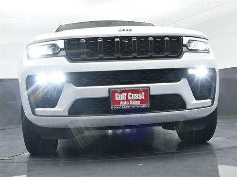 Used 2026 Jeep Grand Cherokee L Summit w/ Obsidian Package AWD/4WD image 32