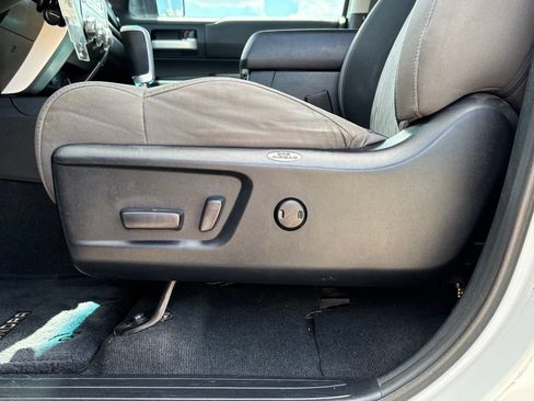 Used 2014 Toyota Tundra SR5 w/ SR5 Upgrade Package RWD image 13