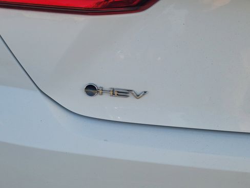 Certified 2025 Toyota Camry SE image 17