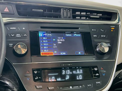 Used 2013 Toyota Avalon XLE Premium FWD image 14