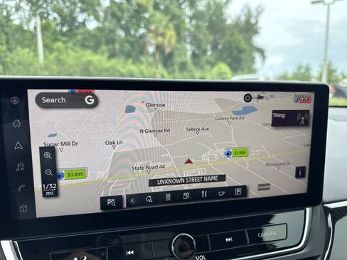 Used 2024 Nissan Altima 2.5 SR w/ SR Premium Package FWD image 24