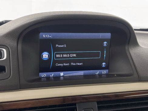 Used 2013 Volvo XC70 T6 image 28