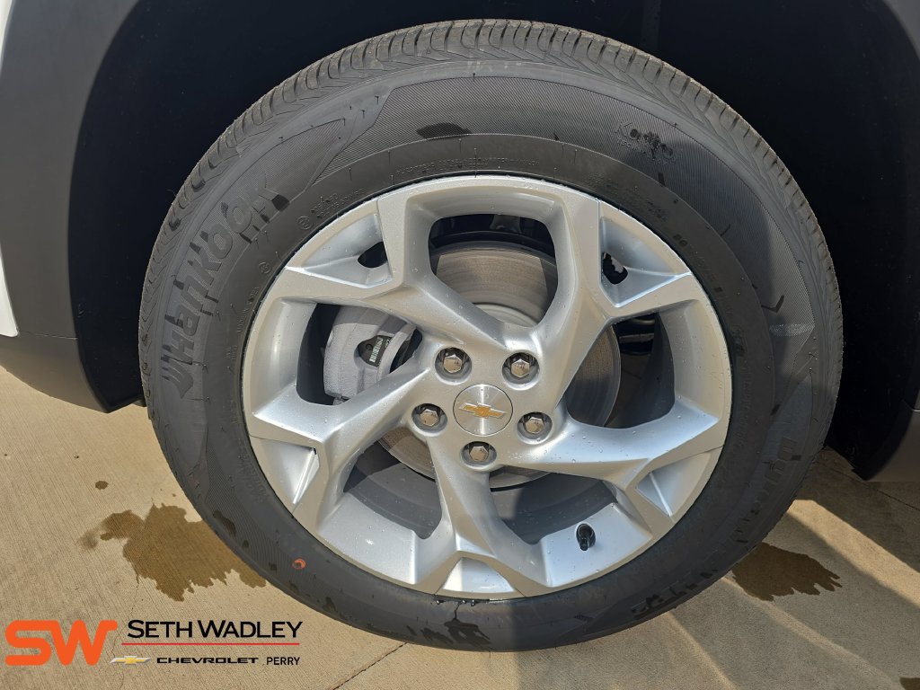 New 2026 Chevrolet Trax LS w/ LS Convenience Package FWD image 34