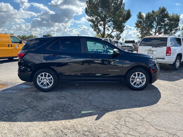 Certified 2024 Chevrolet Equinox LS w/ LS Convenience Package FWD image 4