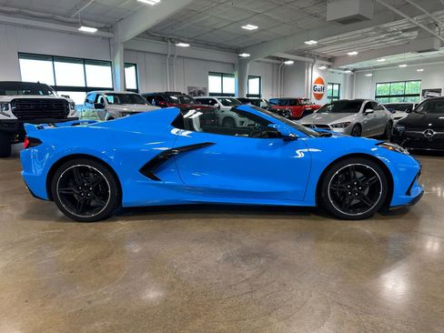 Used 2022 Chevrolet Corvette Stingray Preferred Conv w/ Z51 Performance Package RWD image 9