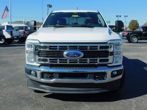 Used 2024 Ford F250 XLT image 3