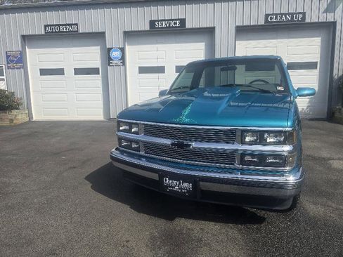 Used 1994 Chevrolet Silverado 1500 2WD Regular Cab image 2