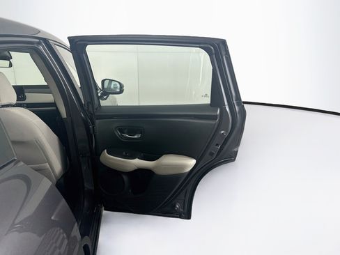 Used 2025 Honda HR-V LX image 28