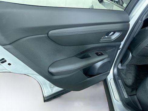 Used 2024 Nissan Ariya AWD image 26