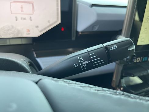 New 2025 GMC Hummer EV 2X image 33