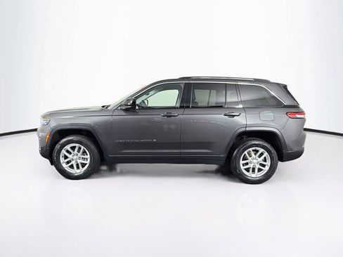 Used 2023 Jeep Grand Cherokee Laredo w/ Luxury Tech Group I AWD/4WD image 8