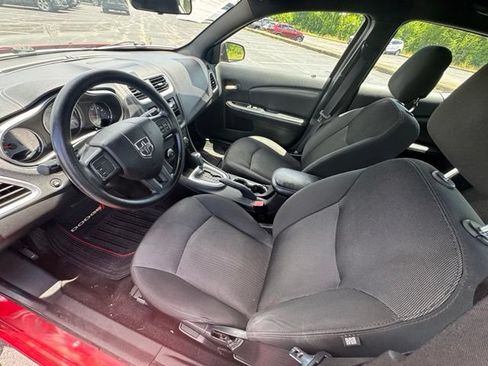 Used 2013 Dodge Avenger SE FWD image 10