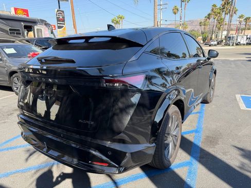 Used 2025 Nissan Ariya AWD image 8