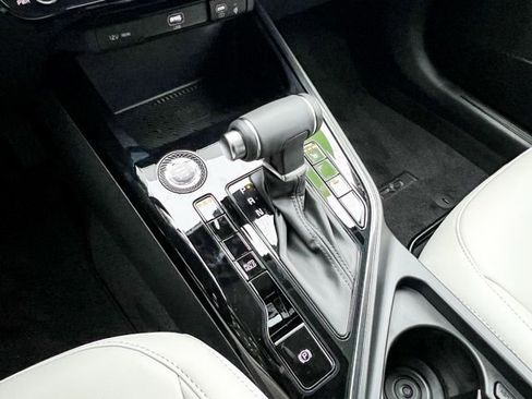 Used 2025 Kia Niro EX image 20