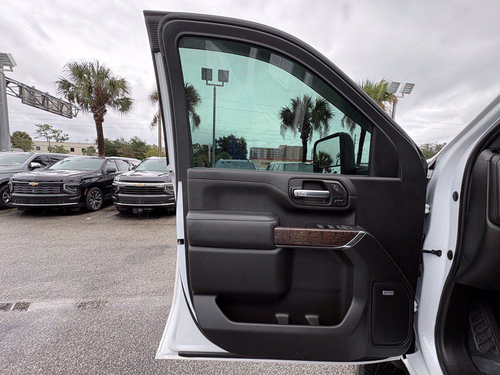 Used 2023 GMC Sierra 2500 Denali AWD/4WD image 32