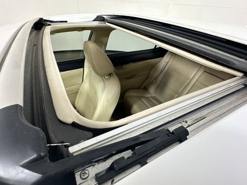 Used 2013 Lexus ES 350 w/ Luxury Pkg FWD image 26